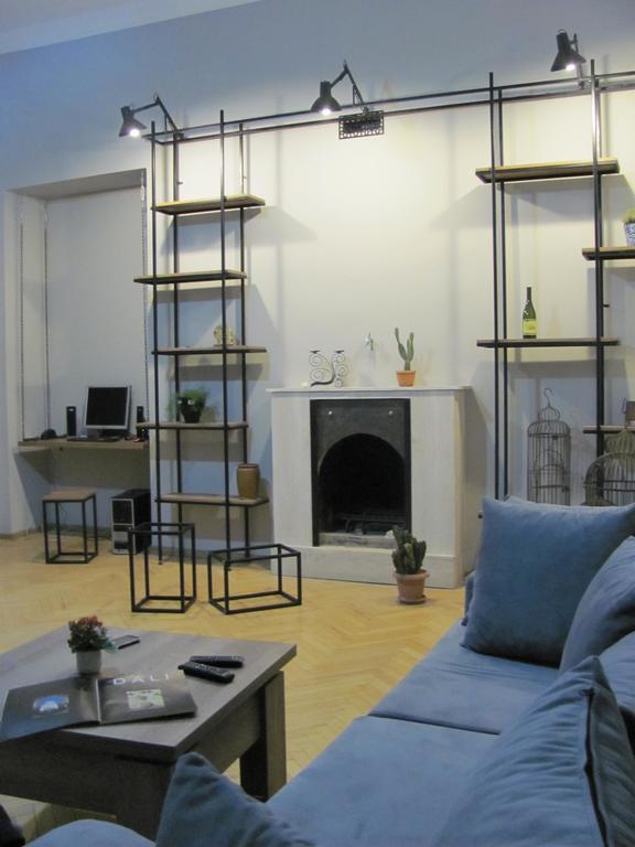 Art House Apartment Tbilisi Bagian luar foto