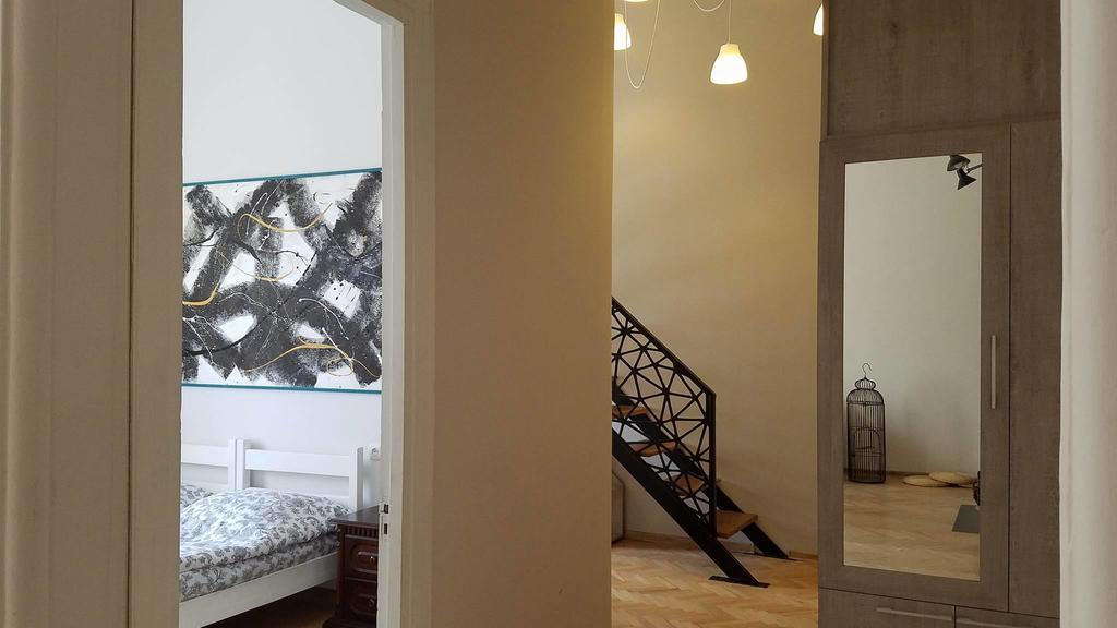 Art House Apartment Tbilisi Bagian luar foto