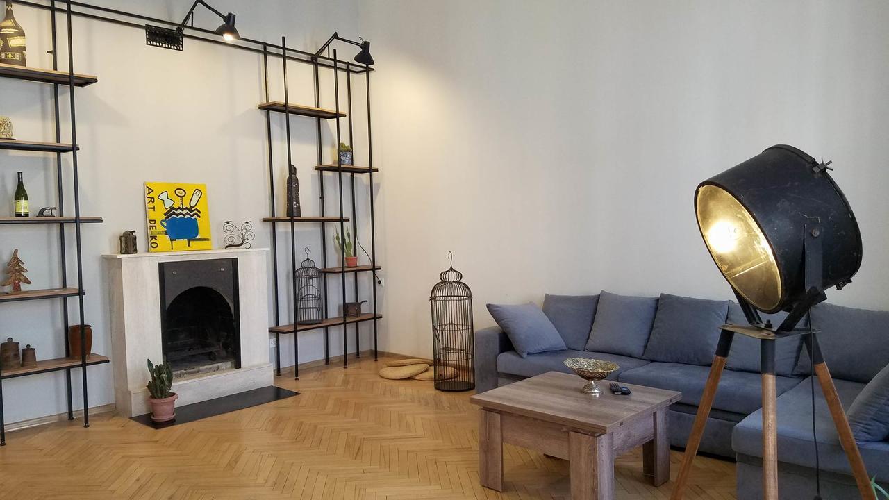Art House Apartment Tbilisi Bagian luar foto